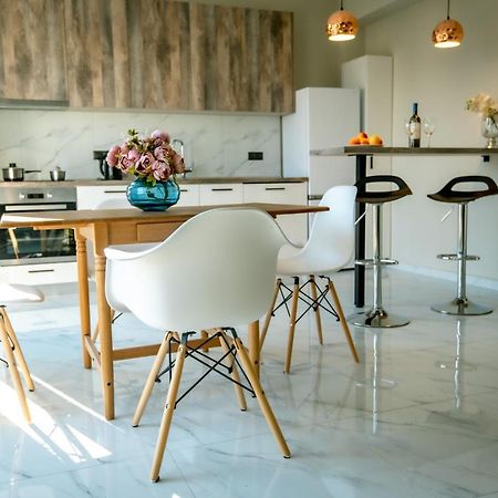 Miracle Luxury Apartments Peraía Eksteriør bilde