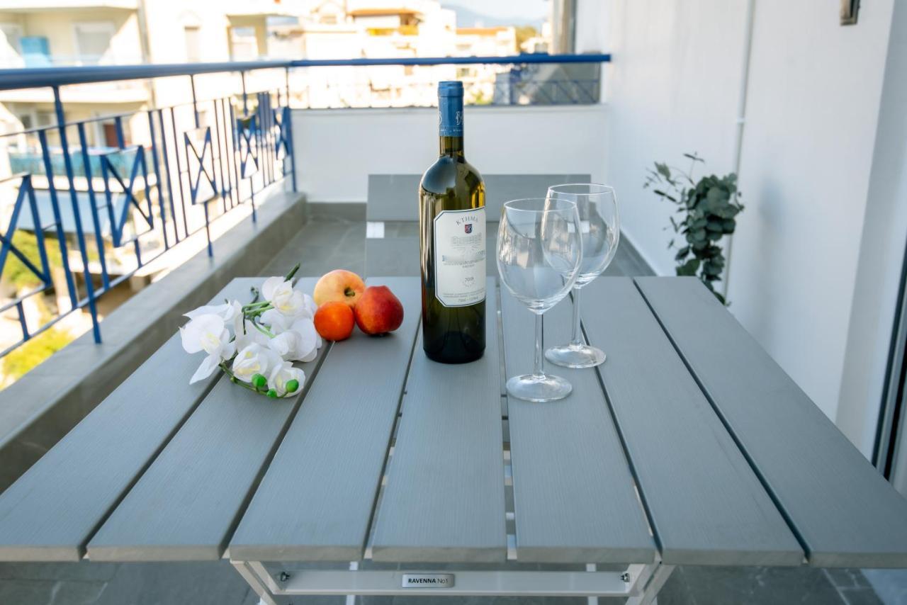 Miracle Luxury Apartments Peraía Eksteriør bilde